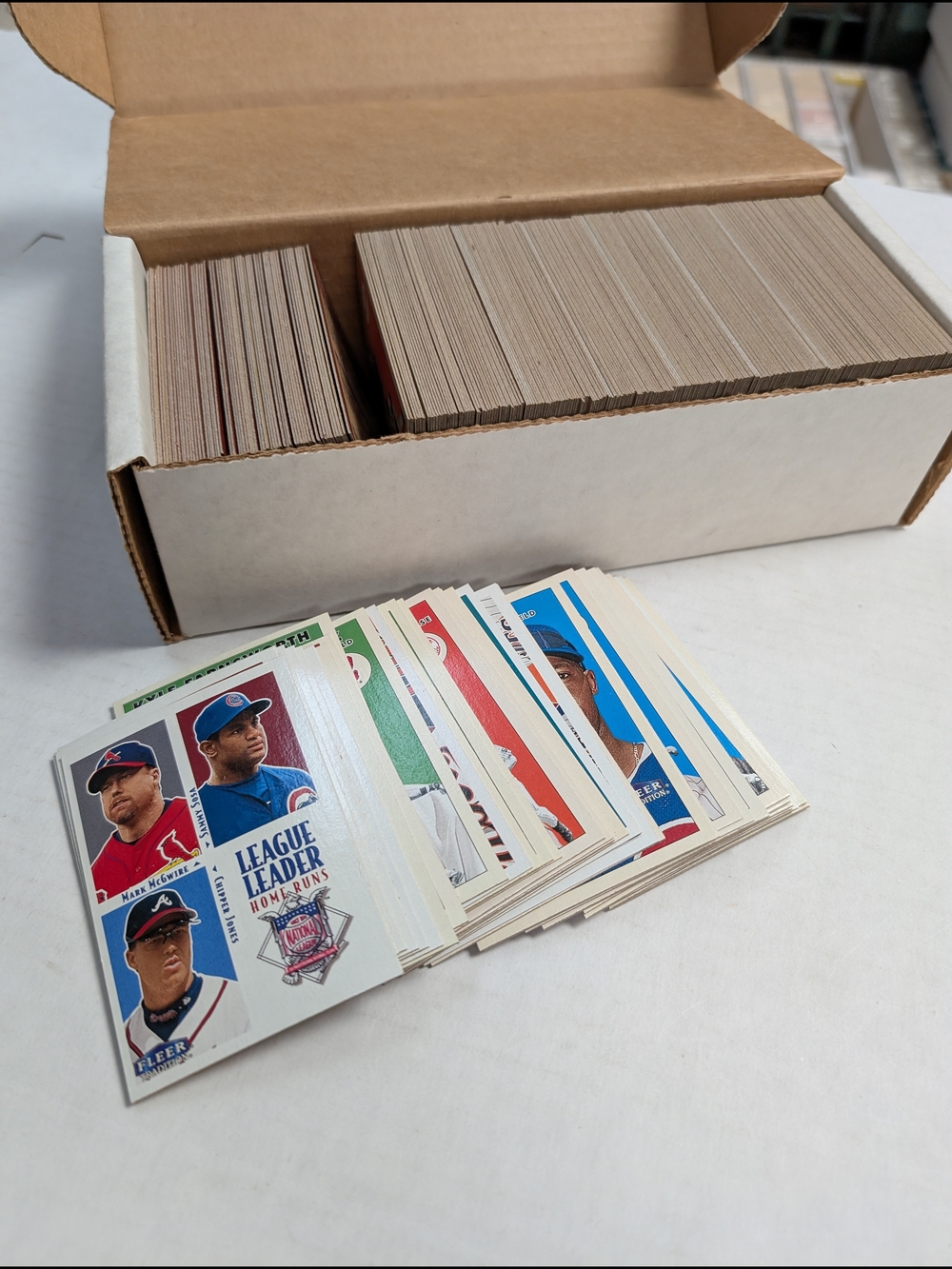 Large Lot Of 2000 Tradition Baseball Card Lot with Storage Box About 400 Cards